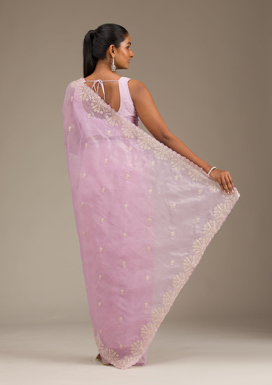 Lavender Threadwork Tissue Saree - Image 6